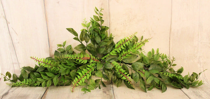 32" Mountain Laurel Fern Swag