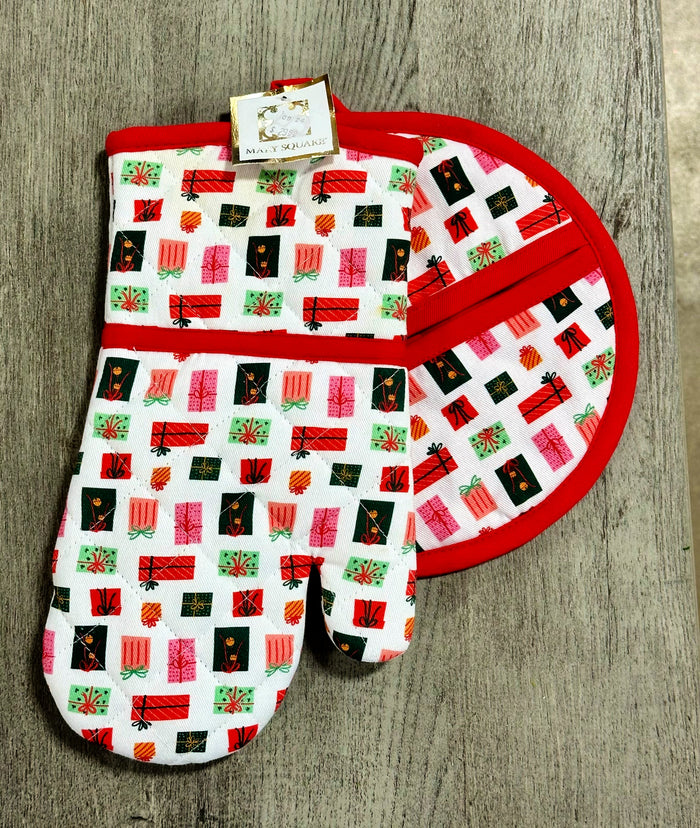 Deck the Halls Christmas Potholder Set